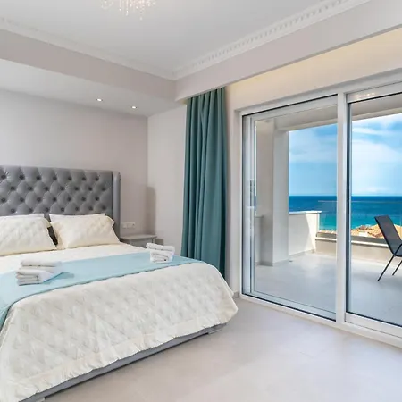 Finikas Luxury Thassos Golden *