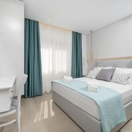 Finikas Luxury Thassos Golden