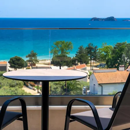 Finikas Luxury Thassos Golden 크리시 아모우디아