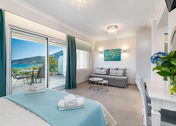 Finikas Luxury Thassos Golden 크리시 아모우디아