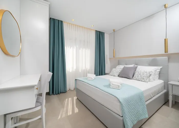 Finikas Luxury Thassos Golden