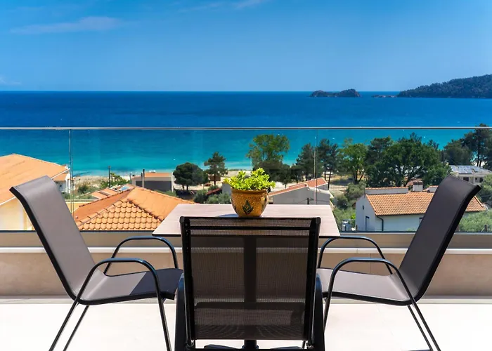 Finikas Luxury Thassos Golden 크리시 아모우디아