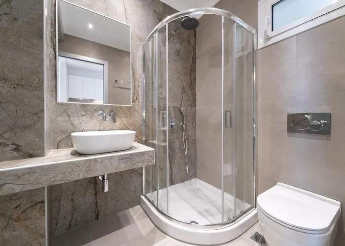 Finikas Luxury Thassos Golden *