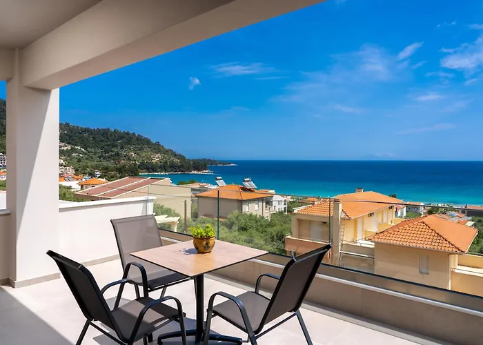 Finikas Luxury Thassos Golden *